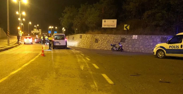 Boyabat’ta devrilen arabanın şoförü yaralandı