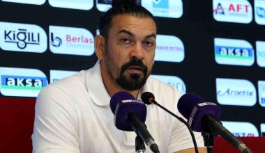 Sivasspor Teknik Yöneticisi Servet Çetin: ‘Yapılması gereken her şeyi yaptık lakin skoru alamadık’