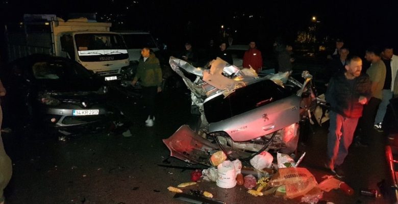 15 araçlık zincirleme kaza: Çok sayıda yaralı var