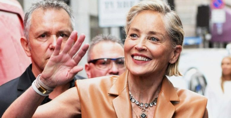 65 yaşındaki Sharon Stone neredeyse ölmek üzere olduğunu açıkladı