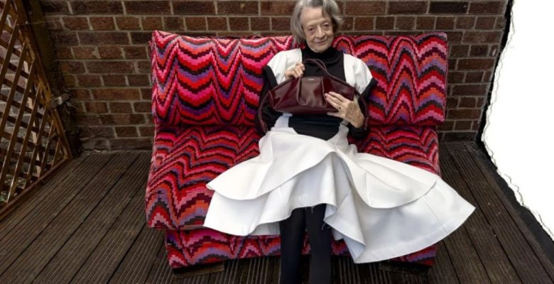 88 yaşındaki oyuncu Maggie Smith ünlü markanın yüzü oldu