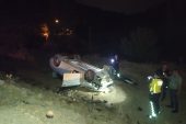 Adıyaman’ın Besni ilçesinde araba şarampole devrildi, 4 kişi yaralandı