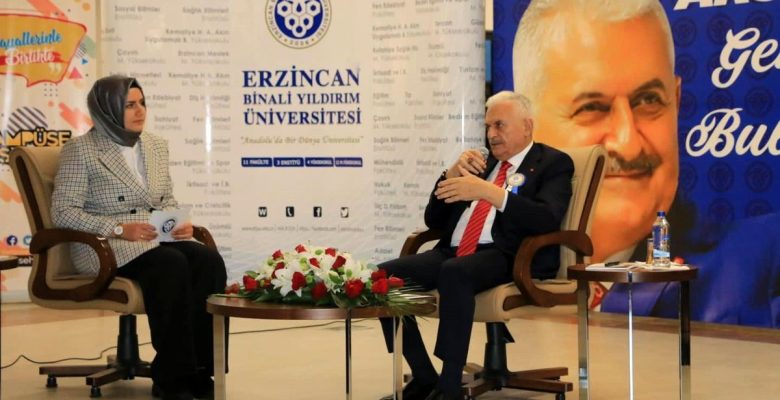 Binali Yıldırım, Erzincan Binali Yıldırım Üniversitesinde öğrencilerle söyleşi yaptı
