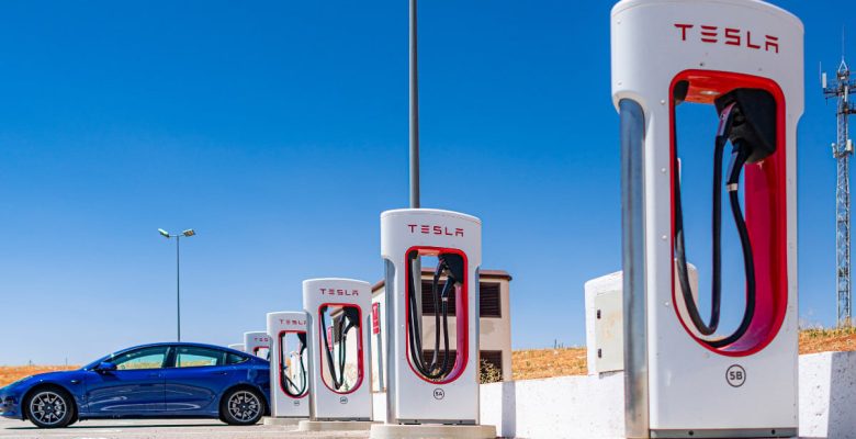BMW, ABD’de Tesla şarjını kullanmaya başlayacak