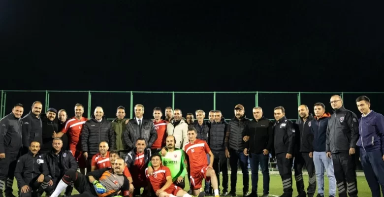 EBYÜ işçi futbol maç turnuvasında şampiyon aşikâr oldu