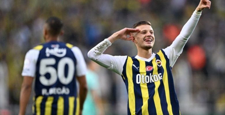Fenerbahçe’de Szymanski, Alex’i yakaladı!