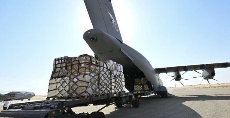 Gazze’ye iki yardım uçağı daha