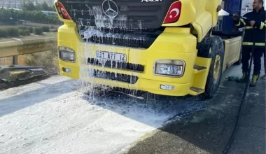 Hatay’da bir tır alev aldı
