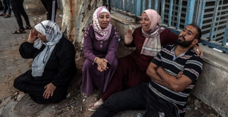 İngiltere’de 2 binden fazla sanatkardan ateşkes daveti
