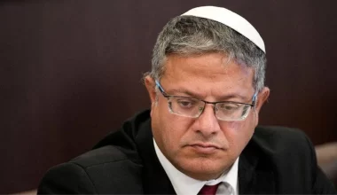 İsrail’de Bayan Askerin Filistinli Tutukluyla İlgisi Skandalı