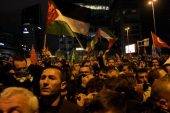 İsrail’in Gazze’de hastaneyi amaç alması İstanbul’da protesto edildi