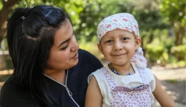 Özbekistanlı lösemi hastasına annesinden ilik nakli yapıldı