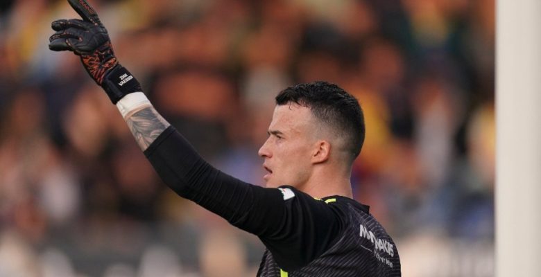 RKC Waalwijk Ajax maçında trajik olay! Etienne Vaessen hastaneye kaldırıldı maç yarıda kaldı