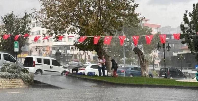 Tekirdağ’da Sağanak Yağış Sıkıntı Anlar Yaşattı