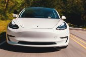 Tesla, Türkiye’deki resmi satış sayılarını birinci kere paylaştı