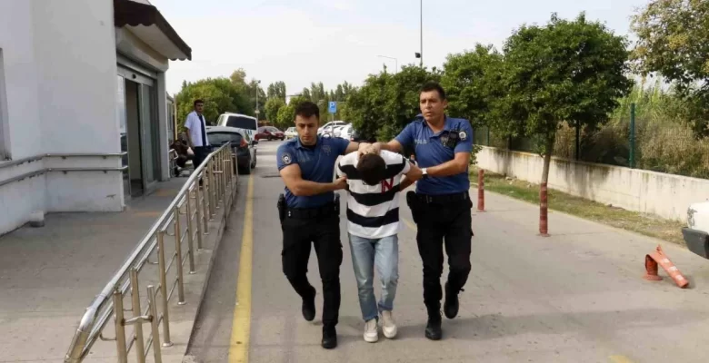 Adana’da Öğretmeni Döven Taksici Tutuklandı