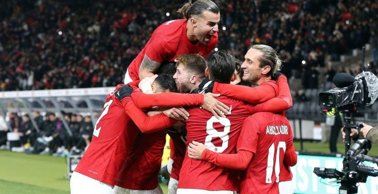 Almanya’yı 72 yıl sonra Berlin’de mağlup eden Türkiye