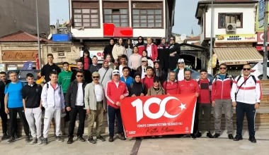 Başşehrin ilçelerinde “Cumhuriyet Yürüyüşü” gerçekleştirildi
