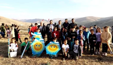 Bayburt’ta Cumhuriyet için uçurtma uçuruldu