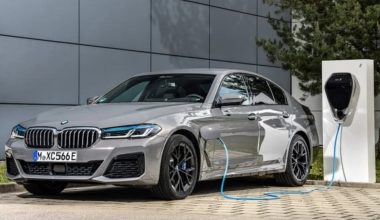 BMW, kıymetli arabaları sayesinde gelirlerini artırdı
