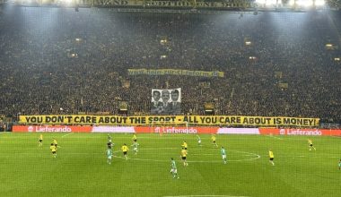 Borussia Dortmund taraftarlarının UEFA protestosu