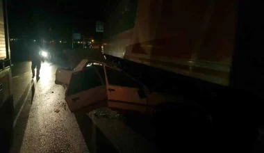 Çorum’da Tır ve Araba Çarpışması Sonucu 1 Kişi Hayatını Kaybetti