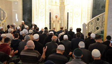 Diyanet İşleri Lideri Erbaş, Denizlilerle sabah namazında buluştu