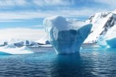 Dünyanın en büyük buz dağı hareket etmeye başladı
