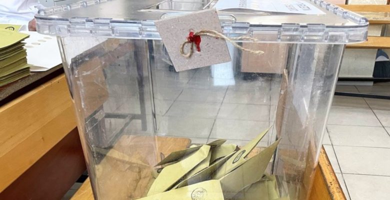 En büyük seçime 400 bin adayla hazırlık