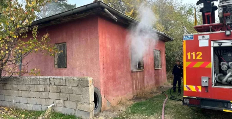 Erzincan’da Meskende Çıkan Yangın Denetim Altına Alındı