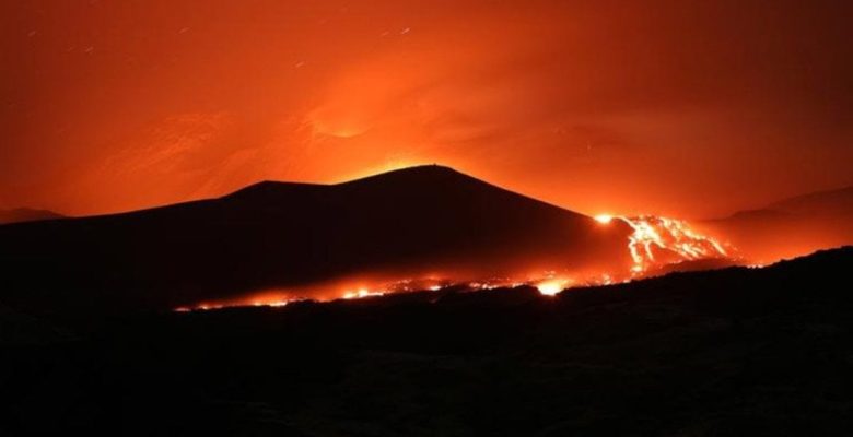 Etna Yanardağı tekrar faaliyete geçti