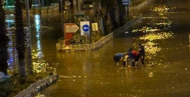 İskenderun yeniden sular altında kaldı