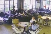 Kafeteryada Patlayan Cep Telefonu Paniğe Neden Oldu