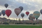 Kapadokya’da 12 gün sonra balonlar yine gökyüzüne yükseldi