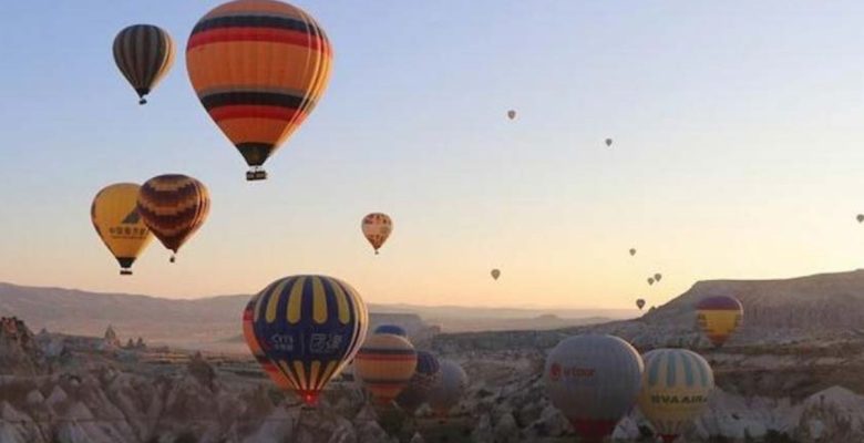 Kapadokya’daki balon cinslerine ‘rüzgar molası’