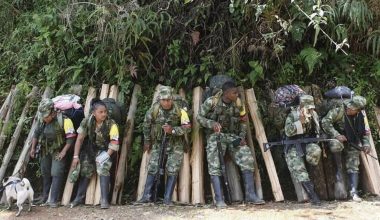 Kolombiya’da barış görüşmeleri askıya alındı