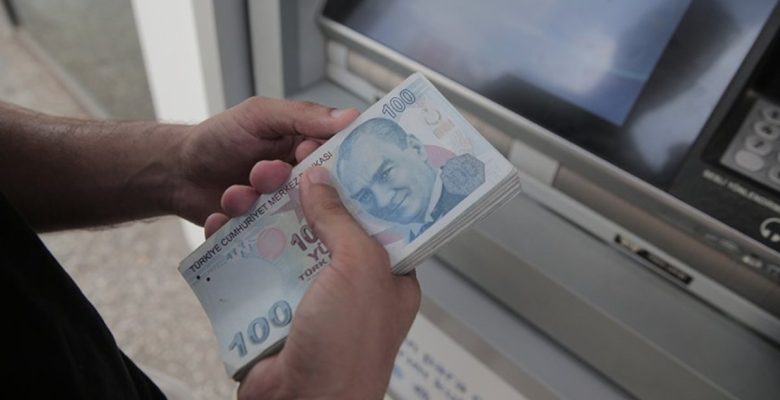 Kredi kartı ve nakit çekimde faiz şoku