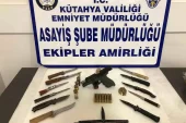 Kütahya’da Polis Takımları Tarafından Gerçekleştirilen Dar Bölge Uygulamasında 502 Şahıs ve 255 Araç Denetim Edildi