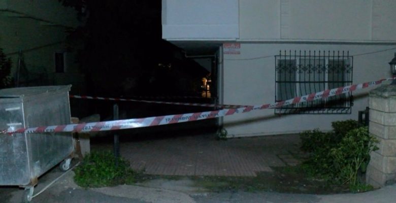 Maltepe’de inşaatın temelinde toprak kaydı, yanındaki 5 katlı bina boşaltıldı