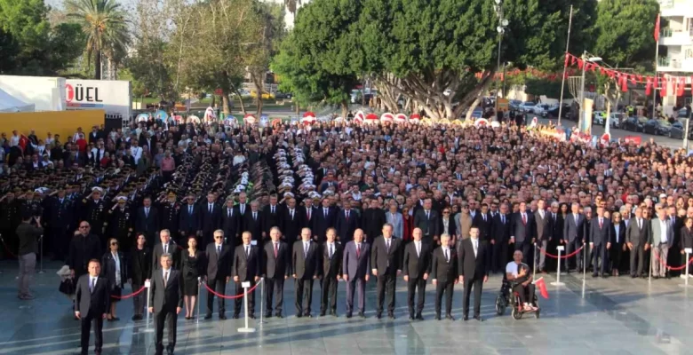 Mustafa Kemal Atatürk’ün mevt yıldönümü Antalya’da anıldı