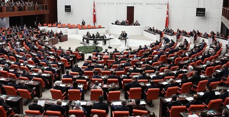 Nebi Hatipoğlu’nun AK Parti’ye geçmesiyle her şey değişti! İşte TBMM’deki yeni sandalye dağılımı