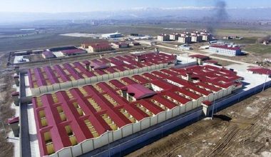 Öğrenci yurduna 5, cezaevine 13 milyar