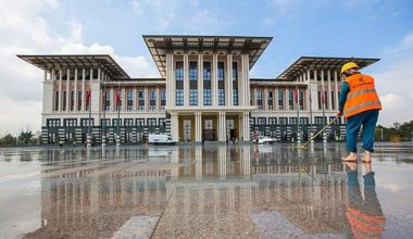 Saray 1 günde 33 milyon harcayacak