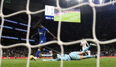 Son yılların en acayip gecesi! Tottenham Chelsea maçı nefes kesti…