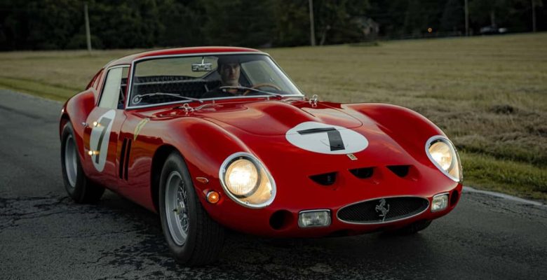 Tam 1.5 milyar TL! Ferrari tarihinin en değerli modeli satıldı