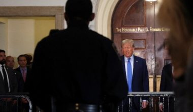 Trump, dolandırıcılık suçlamasıyla söz verdi