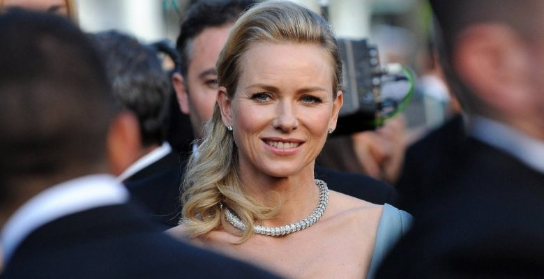 Ünlü oyuncu Naomi Watts menopozla çabasını anlattı