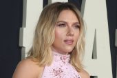 Ünlü oyuncu Scarlett Johansson nasıl çıplak yakalandığını anlattı