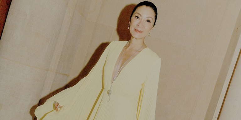 Balenciaga’nın Yeni Marka Elçisi: Michelle Yeoh