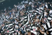 Beşiktaş taraftarı Alanyaspor maçı sonrası grubu çağırıp ağzına geleni saymış